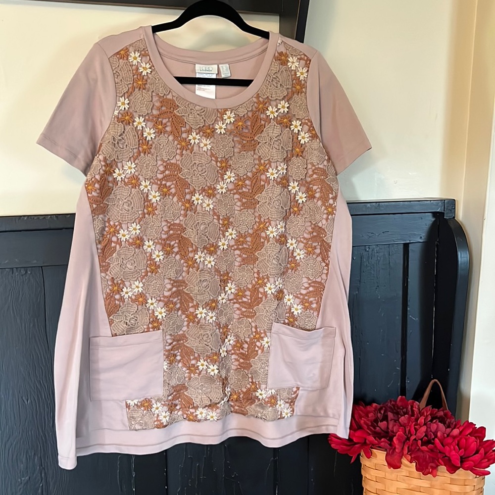 LOGO, Size 1X, Beige shortsleeve with floral lace overlay top and pockets.